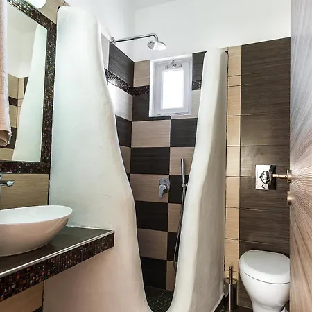 Iliovasilema Santorini Hotel