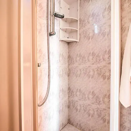 Hotel Iliovasilema Santorini 3*