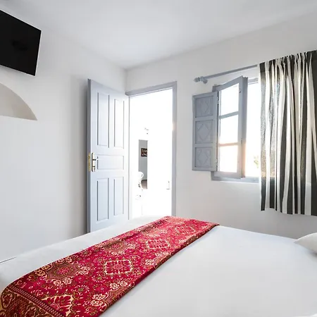 إليوفاسيليما سانتوريني 3* Akrotírion