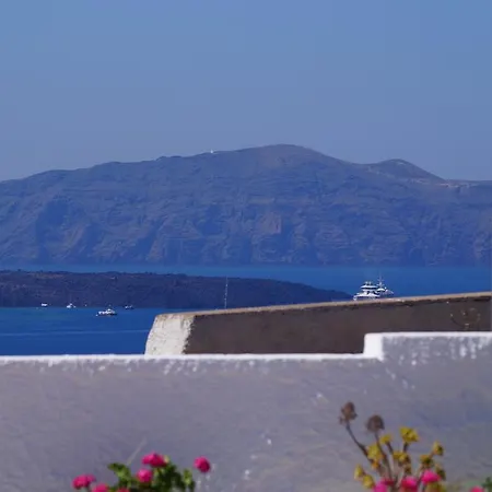 Iliovasilema Santorini 3* Akrotírion