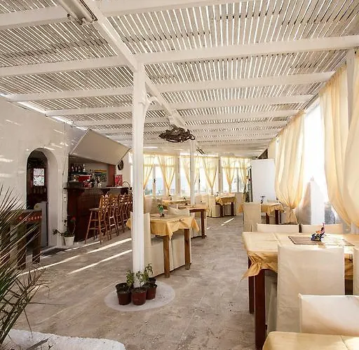 Iliovasilema Santorini 酒店 3*