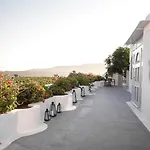 Hotel Iliovasilema Santorini 3*