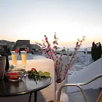 Iliovasilema Santorini Hotel