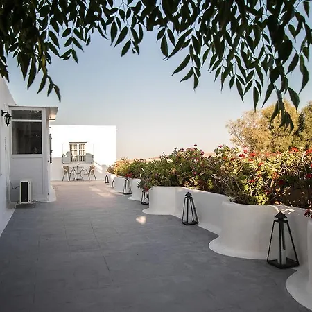 Hotel Iliovasilema Santorini 3*
