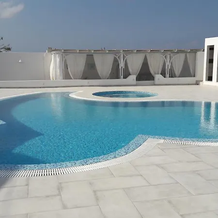 Hotel Iliovasilema Santorini 3*
