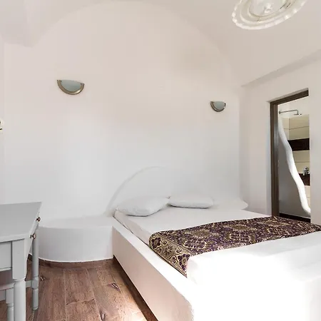 Iliovasilema Santorini 3*