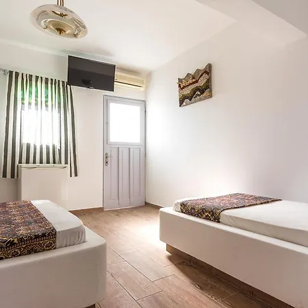 Iliovasilema Santorini 3* Akrotírion