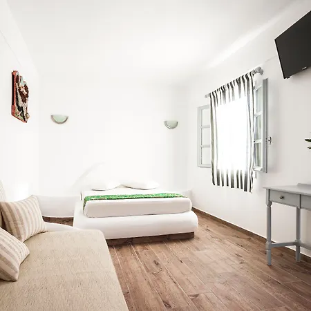 Iliovasilema Santorini Hotel