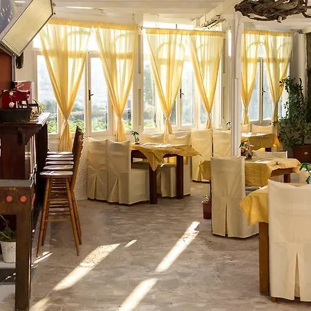 Hotel Iliovasilema Santorini