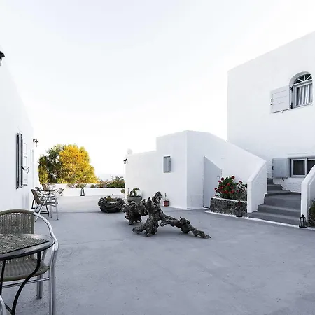Hotel Iliovasilema Santorini 3*