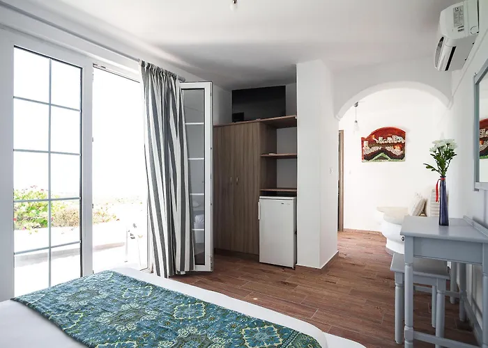 Iliovasilema Santorini Ακρωτήρι