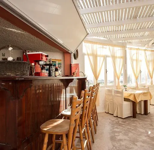 Iliovasilema Santorini 호텔