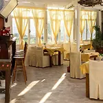 Отель Iliovasilema Santorini
