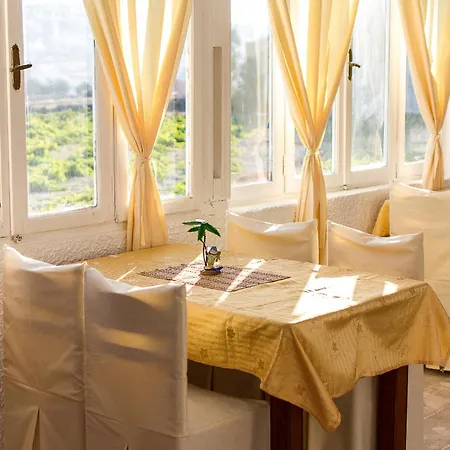 Iliovasilema Santorini Hotel