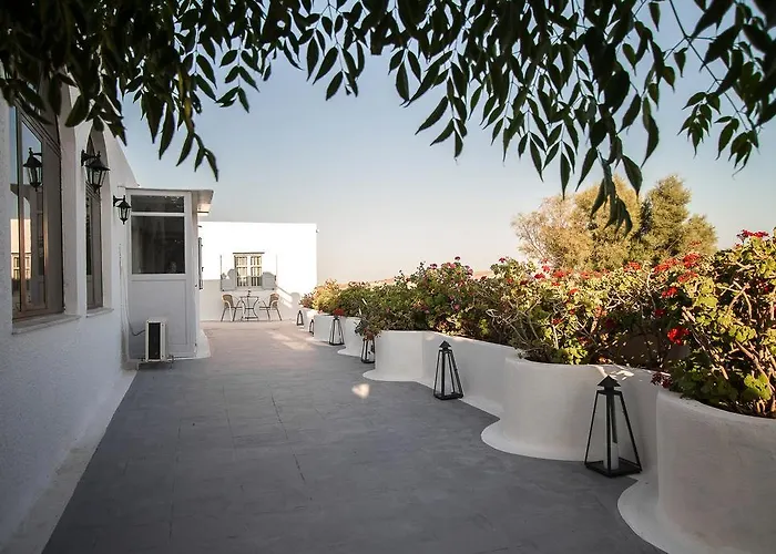 Hotel Iliovasilema Santorini 3*