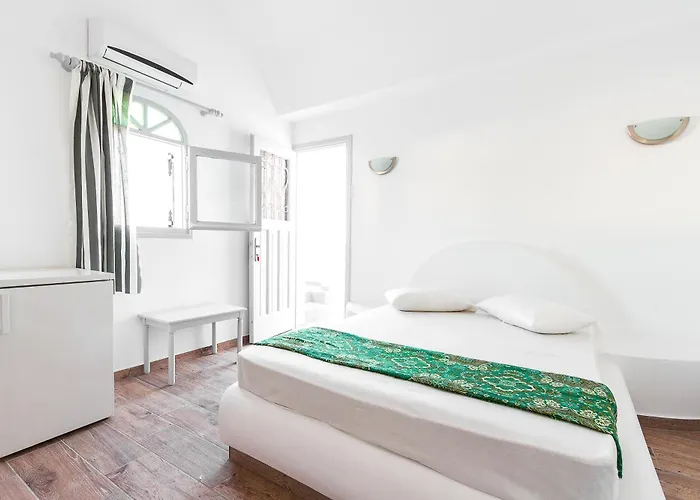 Hotel Iliovasilema Santorini